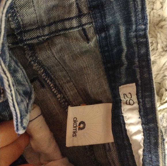 Women's Academics Jeans - Picture 3 of 7